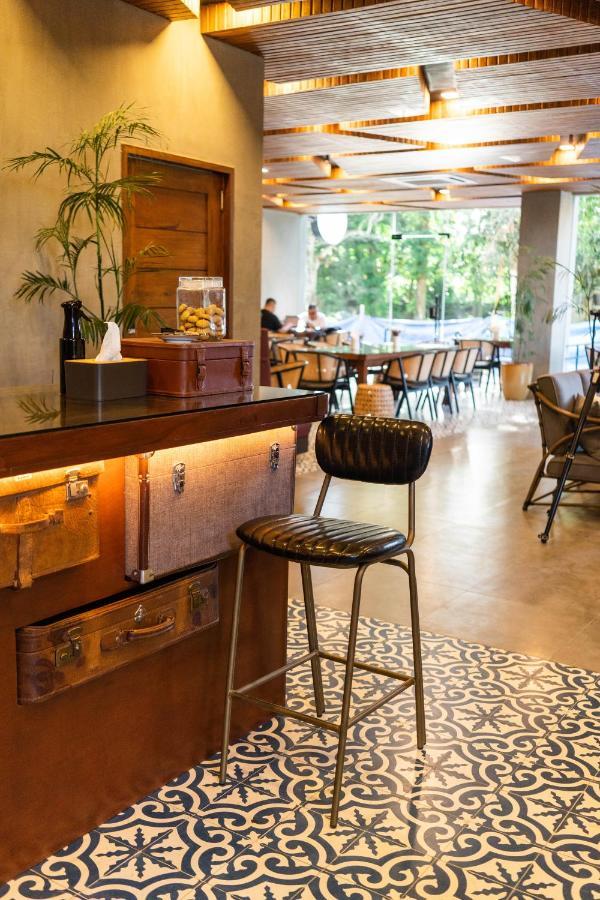 Hotel Dumaguete Dumaguete City Екстериор снимка