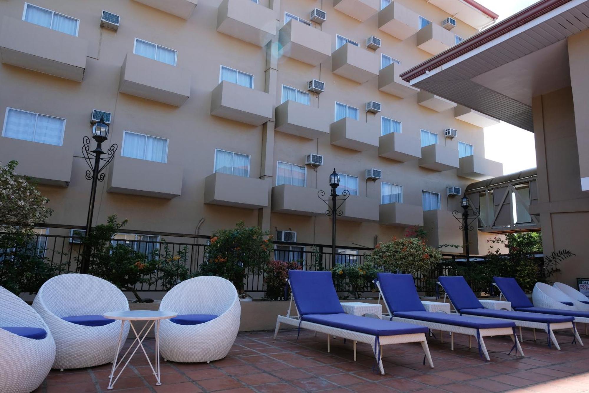 Hotel Dumaguete Dumaguete City Екстериор снимка