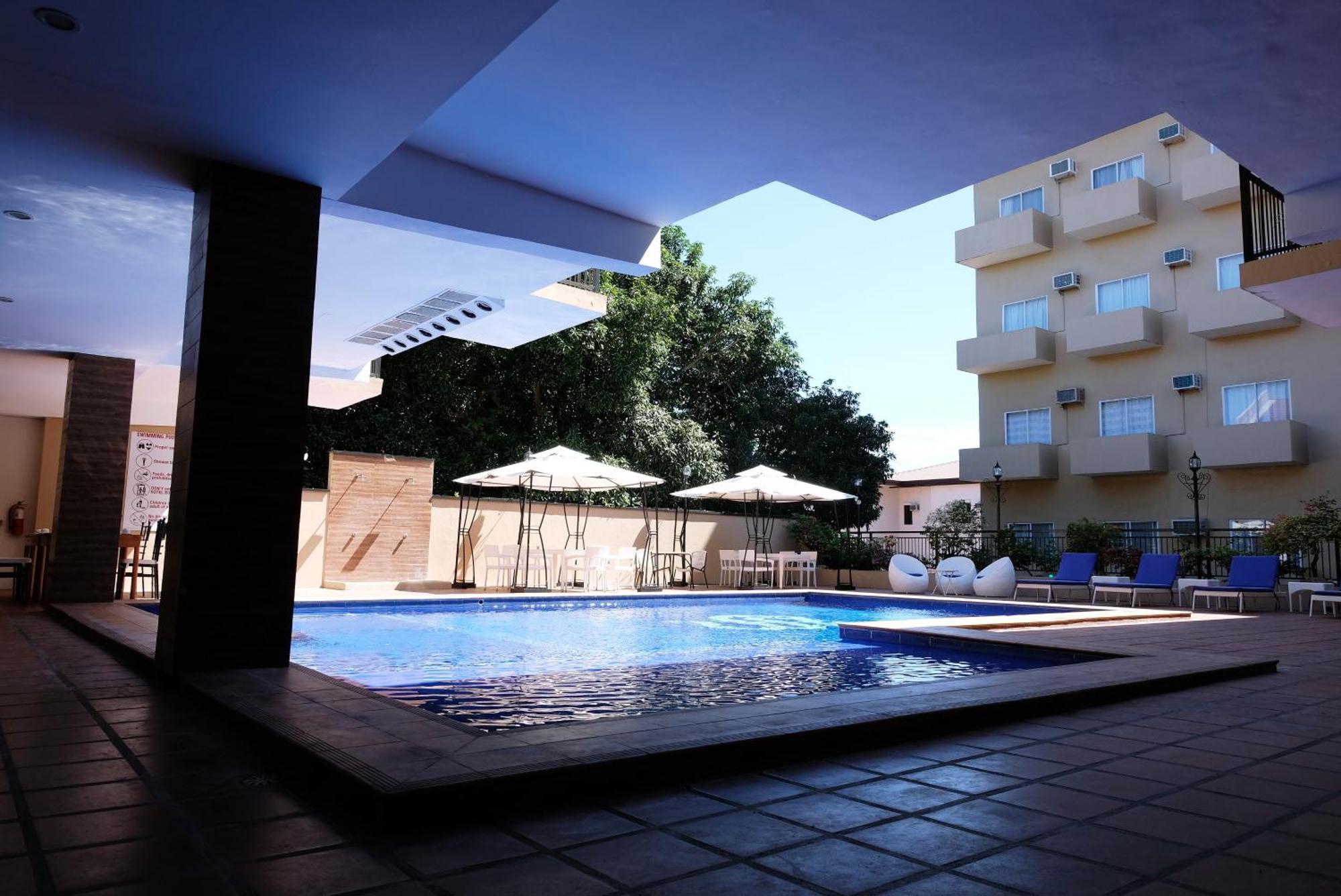 Hotel Dumaguete Dumaguete City Екстериор снимка