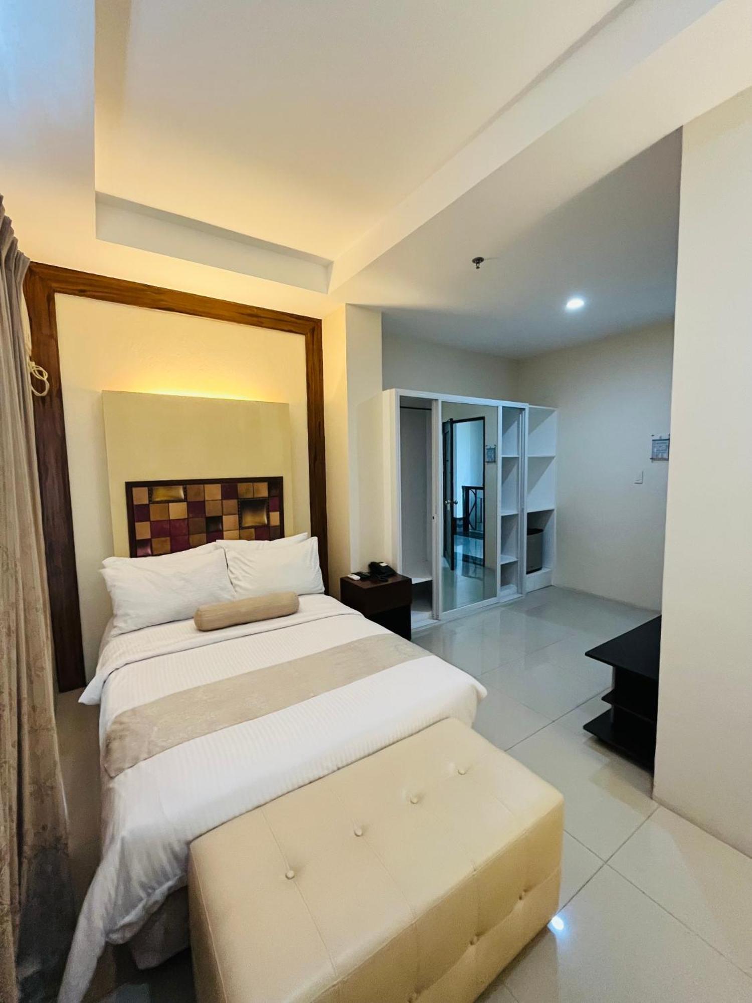 Hotel Dumaguete Dumaguete City Екстериор снимка